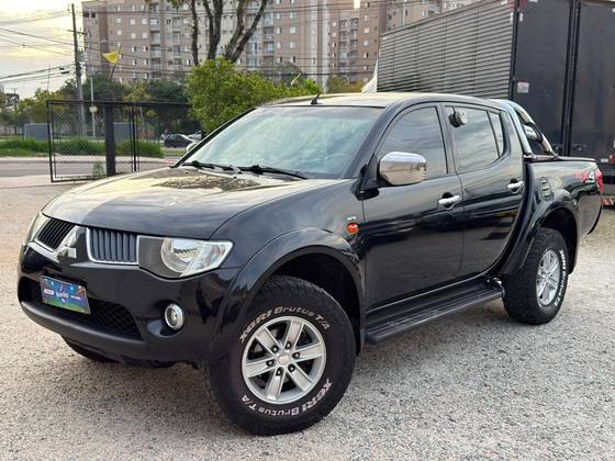 MITSUBISHI L200 TRITON 3.2 HPE 4X4 CD 16V TURBO INTERCOOLER DIESEL 4P AUTOMÁTICO